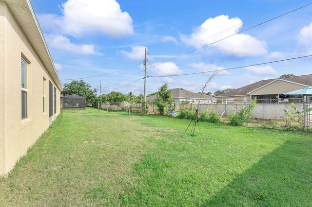2132 SW Vista Road, Port St Lucie, FL 34953