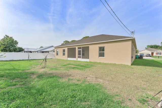 2132 SW Vista Road, Port St Lucie, FL 34953