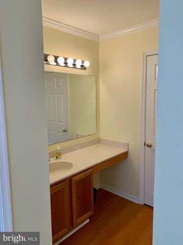 121 REGISTER DR, Newark, DE 19711