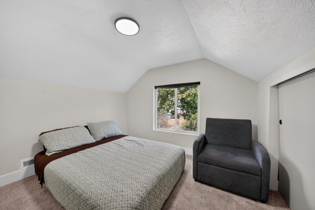 2911 E Fairview Ave, Spokane, WA 99207
