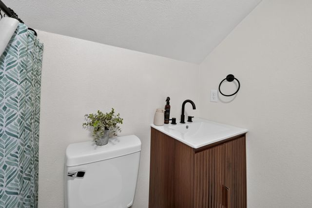 2911 E Fairview Ave, Spokane, WA 99207