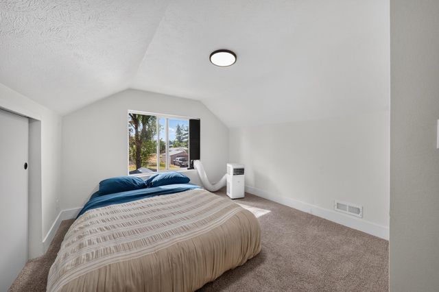 2911 E Fairview Ave, Spokane, WA 99207