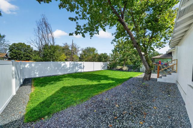 2911 E Fairview Ave, Spokane, WA 99207