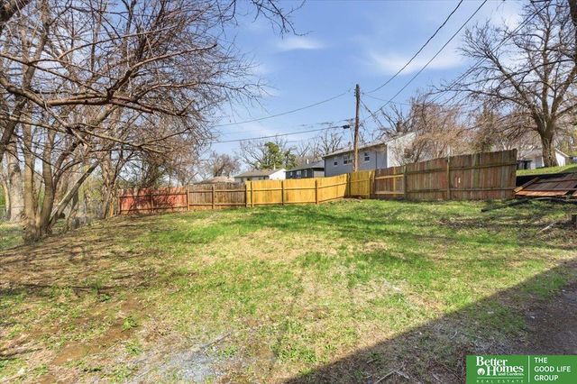 7407 N 34 Street, Omaha, NE 68112