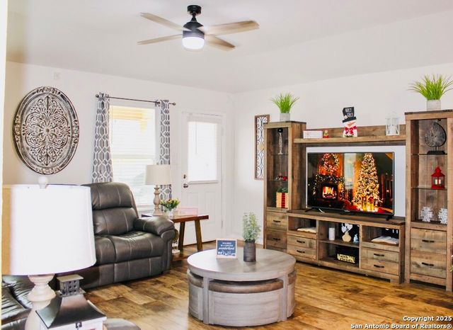 7427 Equinox Corner, San Antonio, TX 78252