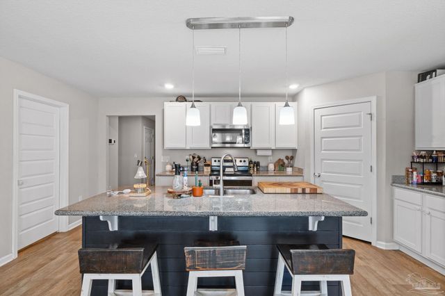 5528 Lancelot Tr, Milton, FL 32583