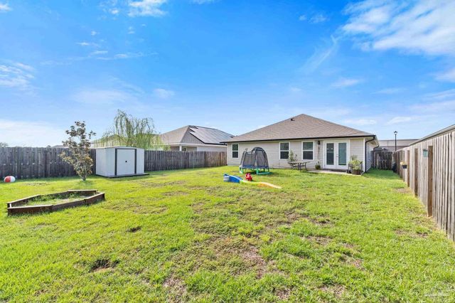 5528 Lancelot Tr, Milton, FL 32583