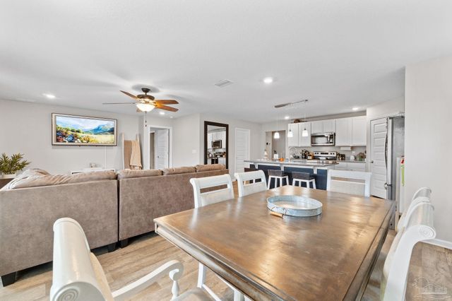 5528 Lancelot Tr, Milton, FL 32583