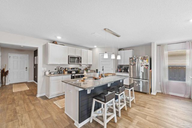 5528 Lancelot Tr, Milton, FL 32583