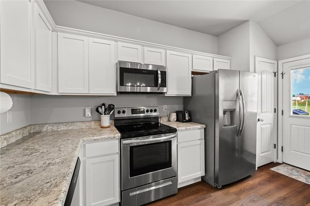 626 Woodcreek Loop, Lowell, AR 72745