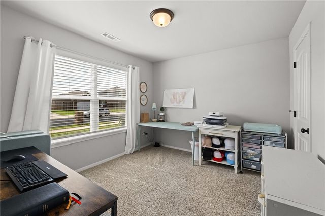 626 Woodcreek Loop, Lowell, AR 72745