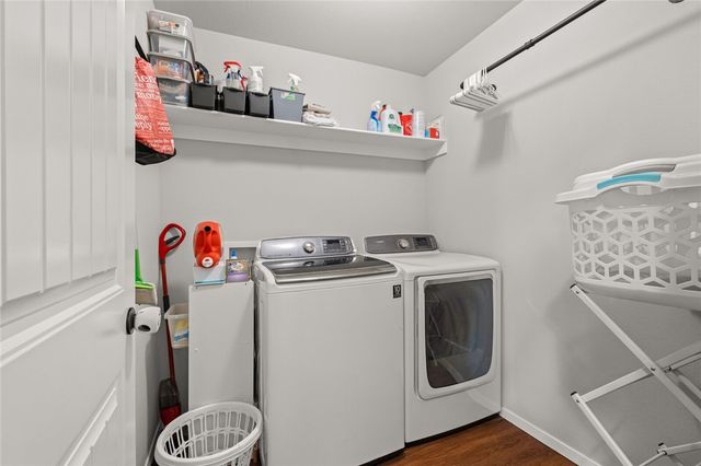 626 Woodcreek Loop, Lowell, AR 72745