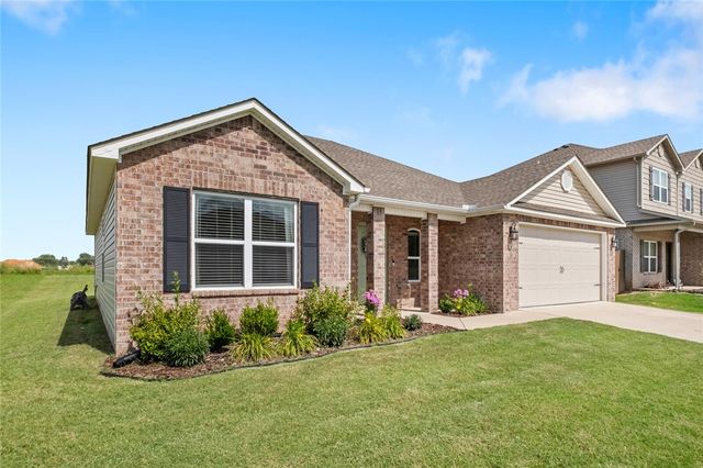 626 Woodcreek Loop, Lowell, AR 72745