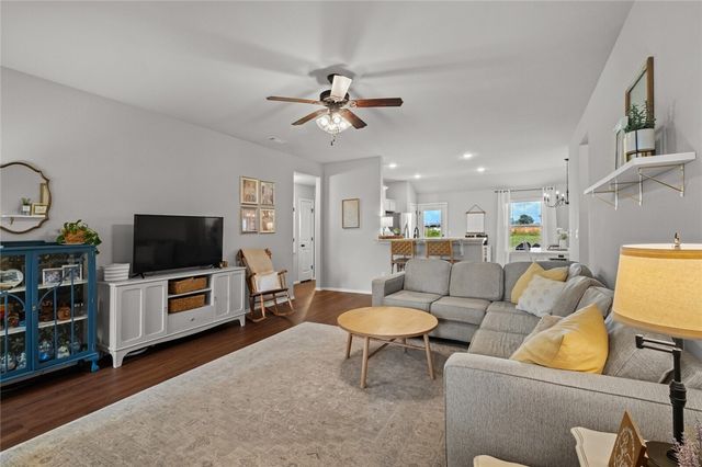 626 Woodcreek Loop, Lowell, AR 72745