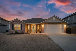 626 Woodcreek Loop, Lowell, AR 72745