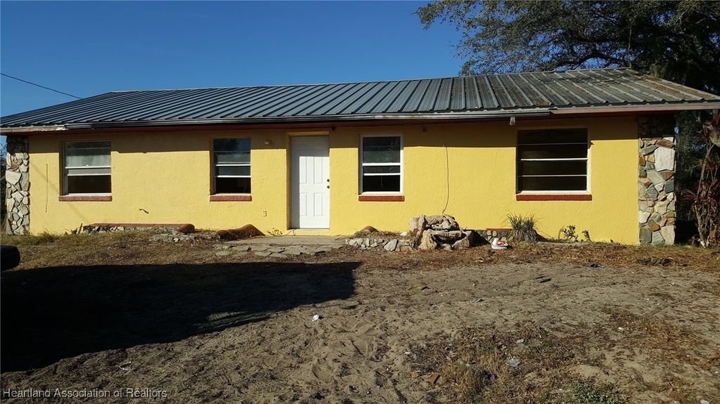 204 Orange Street, Lake Placid, FL 33852