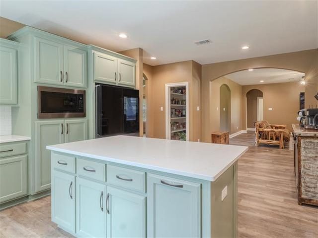 3193 Jennifer ln, Lake Charles, LA 70611