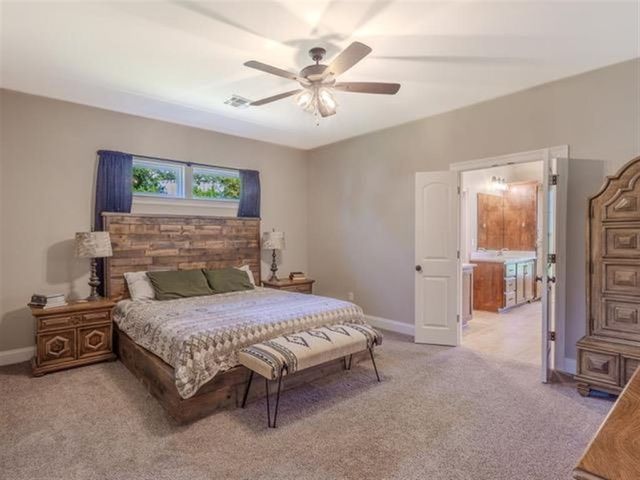 3193 Jennifer ln, Lake Charles, LA 70611