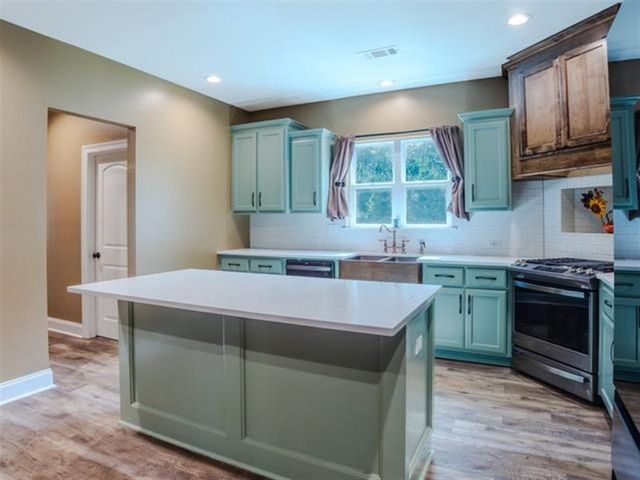 3193 Jennifer ln, Lake Charles, LA 70611
