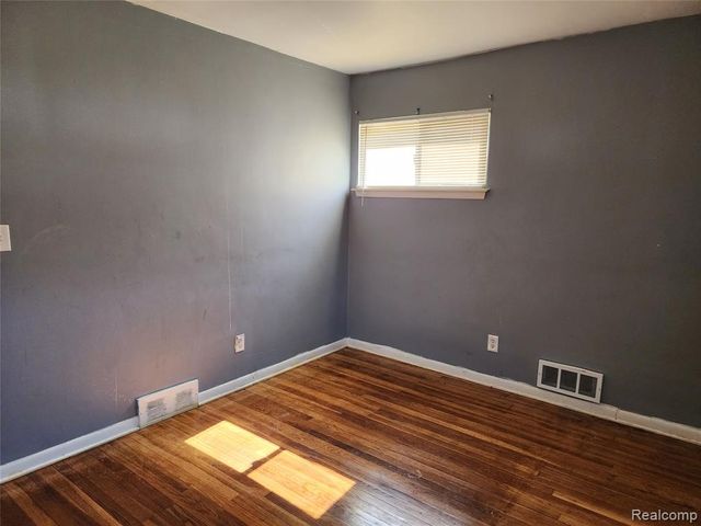 24643 Rosalind, Eastpointe, MI 48021