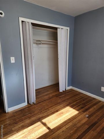 24643 Rosalind, Eastpointe, MI 48021