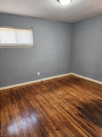 24643 Rosalind, Eastpointe, MI 48021