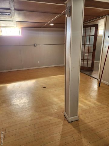 24643 Rosalind, Eastpointe, MI 48021