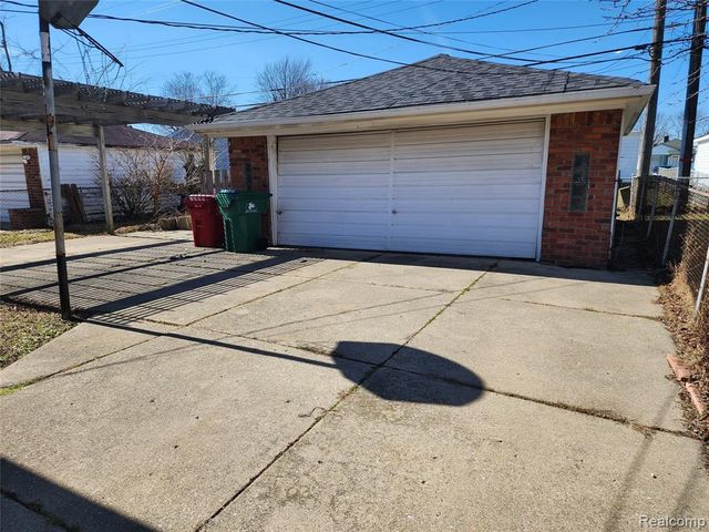 24643 Rosalind, Eastpointe, MI 48021