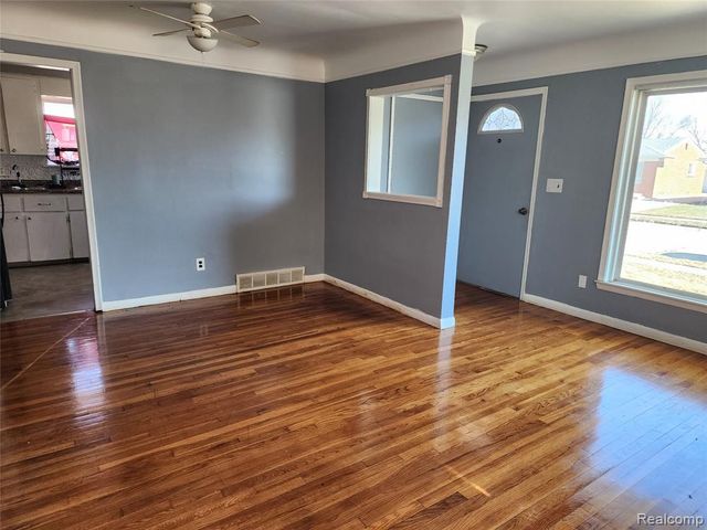 24643 Rosalind, Eastpointe, MI 48021