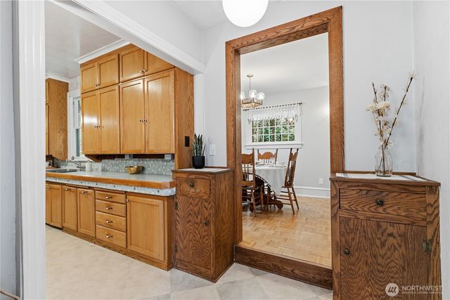 4903 S 31st Avenue, Seattle, WA 98108