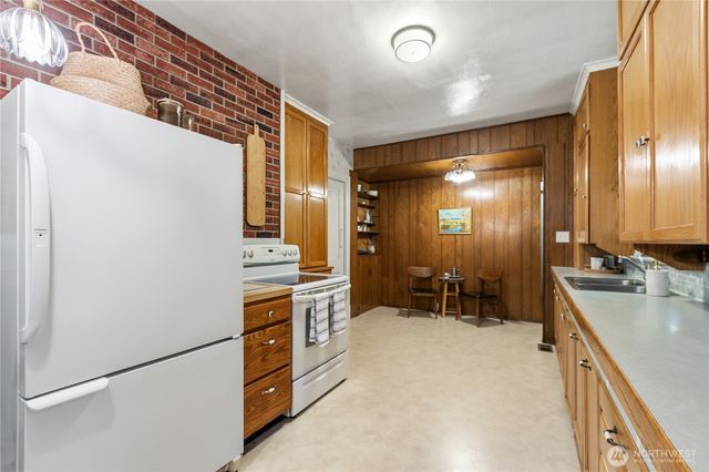 4903 S 31st Avenue, Seattle, WA 98108