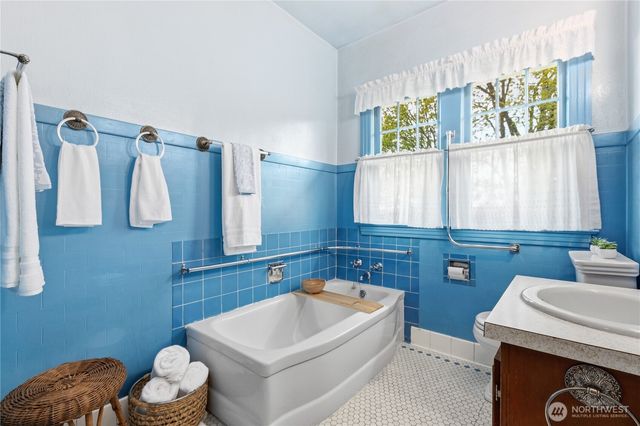 4903 S 31st Avenue, Seattle, WA 98108