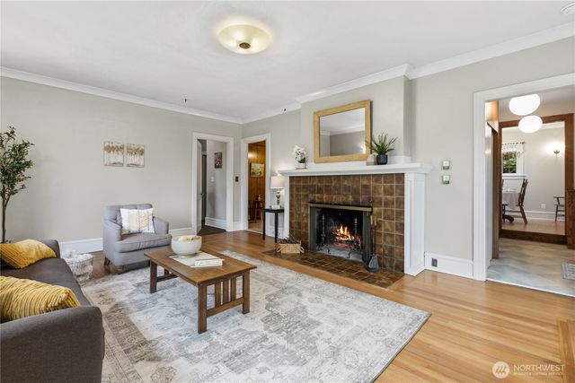 4903 S 31st Avenue, Seattle, WA 98108