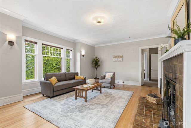 4903 S 31st Avenue, Seattle, WA 98108