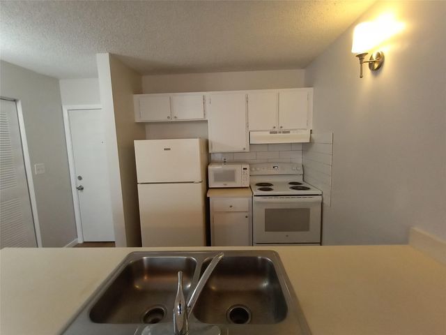 2771 Riverside Drive 511-a, Coral Springs, FL 33065