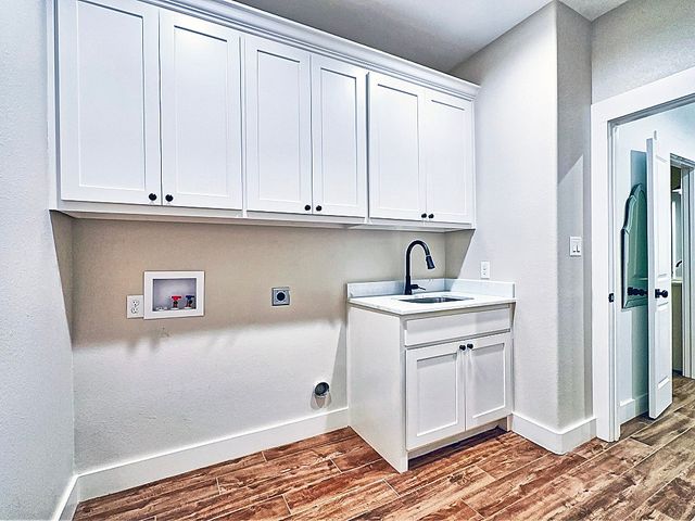3347 Sabine Street, Athens, TX 75752