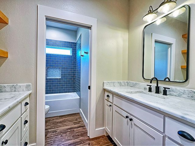 3347 Sabine Street, Athens, TX 75752