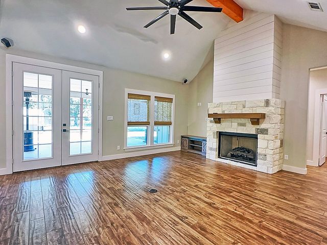 3347 Sabine Street, Athens, TX 75752