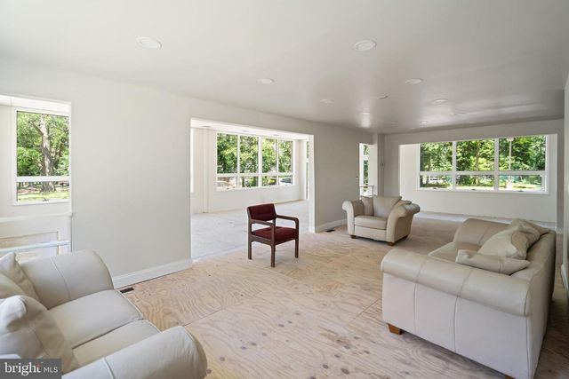 172 FRANKLIN CORNER RD, Lawrence Township, NJ 08648