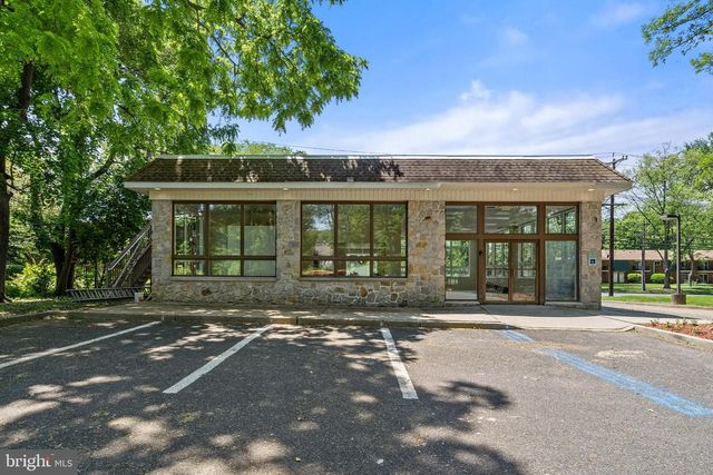 172 FRANKLIN CORNER RD, Lawrence Township, NJ 08648
