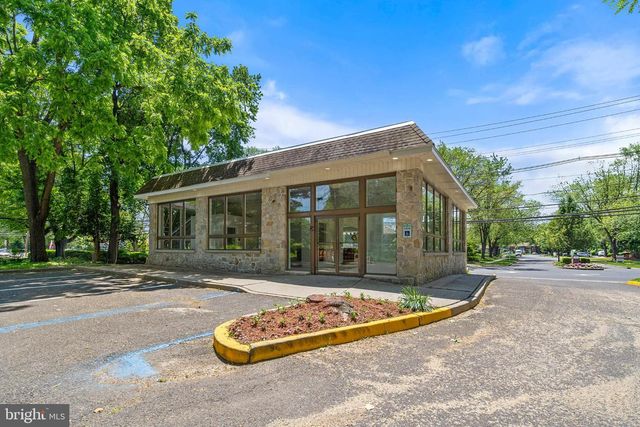172 FRANKLIN CORNER RD, Lawrence Township, NJ 08648