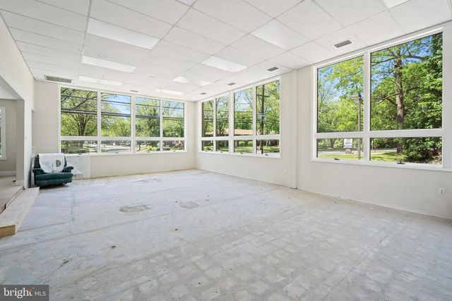 172 FRANKLIN CORNER RD, Lawrence Township, NJ 08648