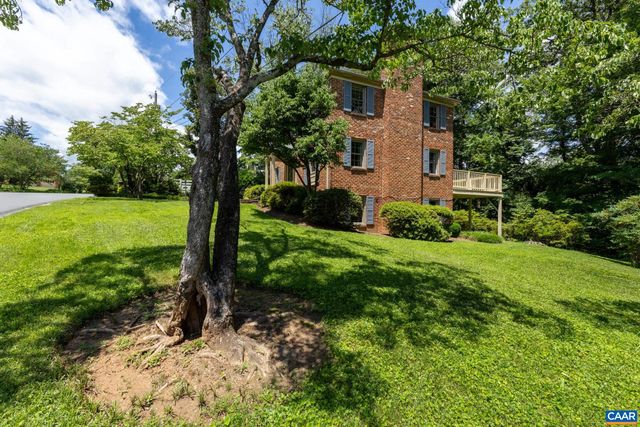 2402 BENNINGTON RD, Charlottesville, VA 22901