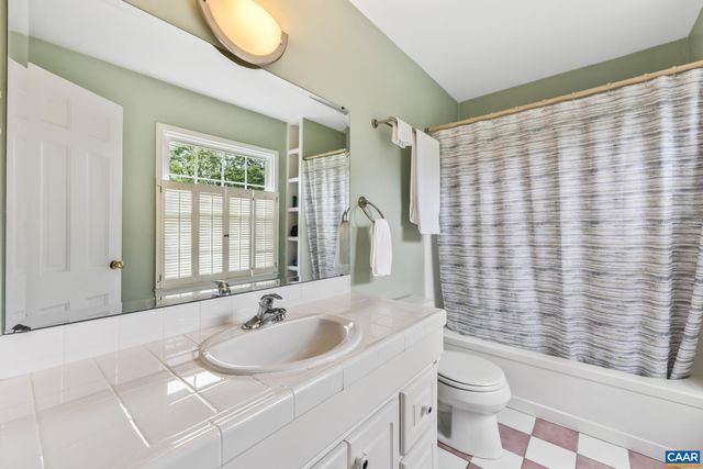 2402 BENNINGTON RD, Charlottesville, VA 22901