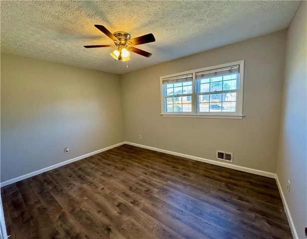 30 Shallowford NE Road, Kennesaw, GA 30144