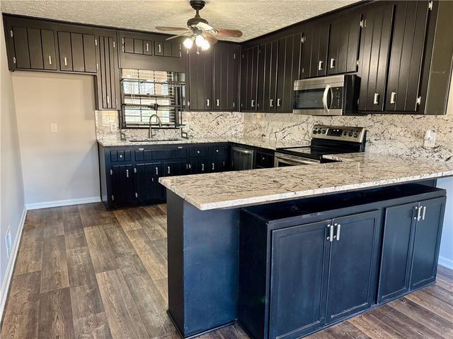 30 Shallowford NE Road, Kennesaw, GA 30144