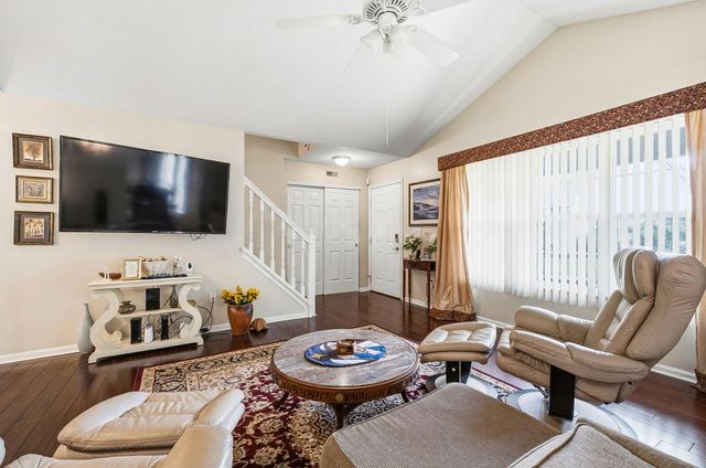 7849 Meadowlark Lane N, Building 19, Reynoldsburg, OH 43068