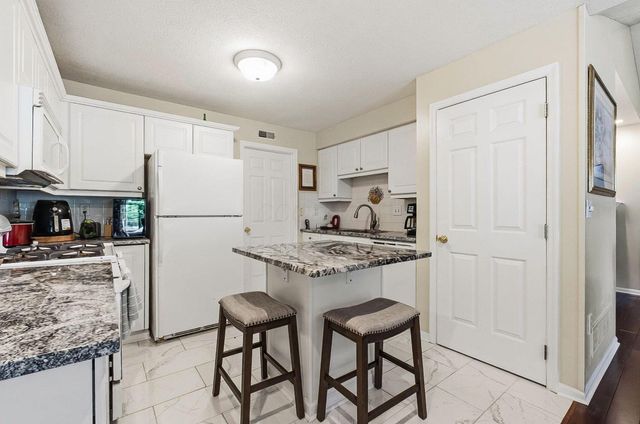 7849 Meadowlark Lane N, Building 19, Reynoldsburg, OH 43068