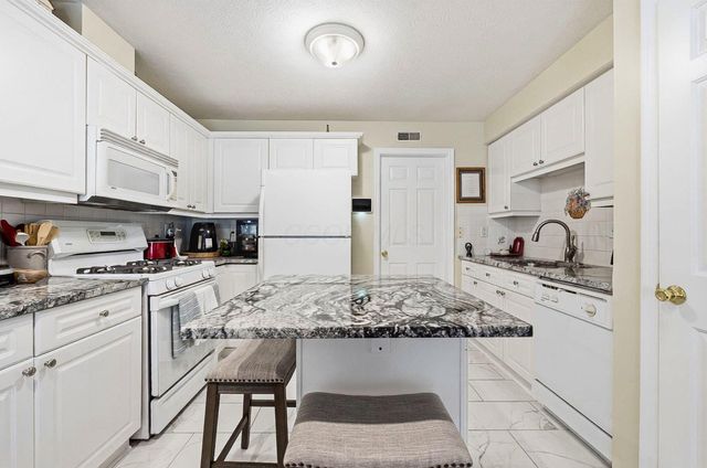 7849 Meadowlark Lane N, Building 19, Reynoldsburg, OH 43068