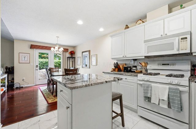 7849 Meadowlark Lane N, Building 19, Reynoldsburg, OH 43068